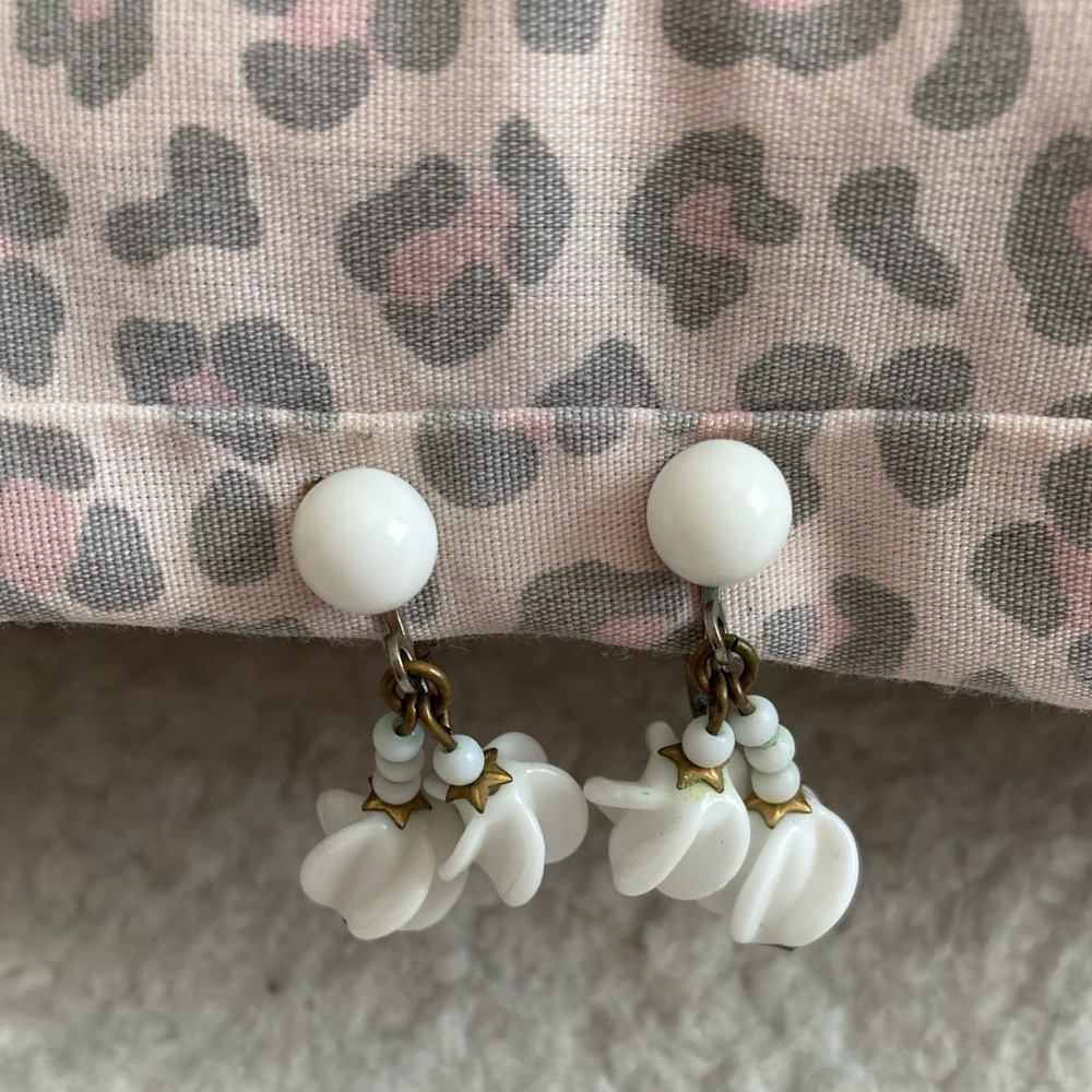 Vintage white beaded clip on earrings